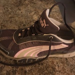 💥☄️💥☄️PUMA RUNNING SHOES ☄️💥☄️💥